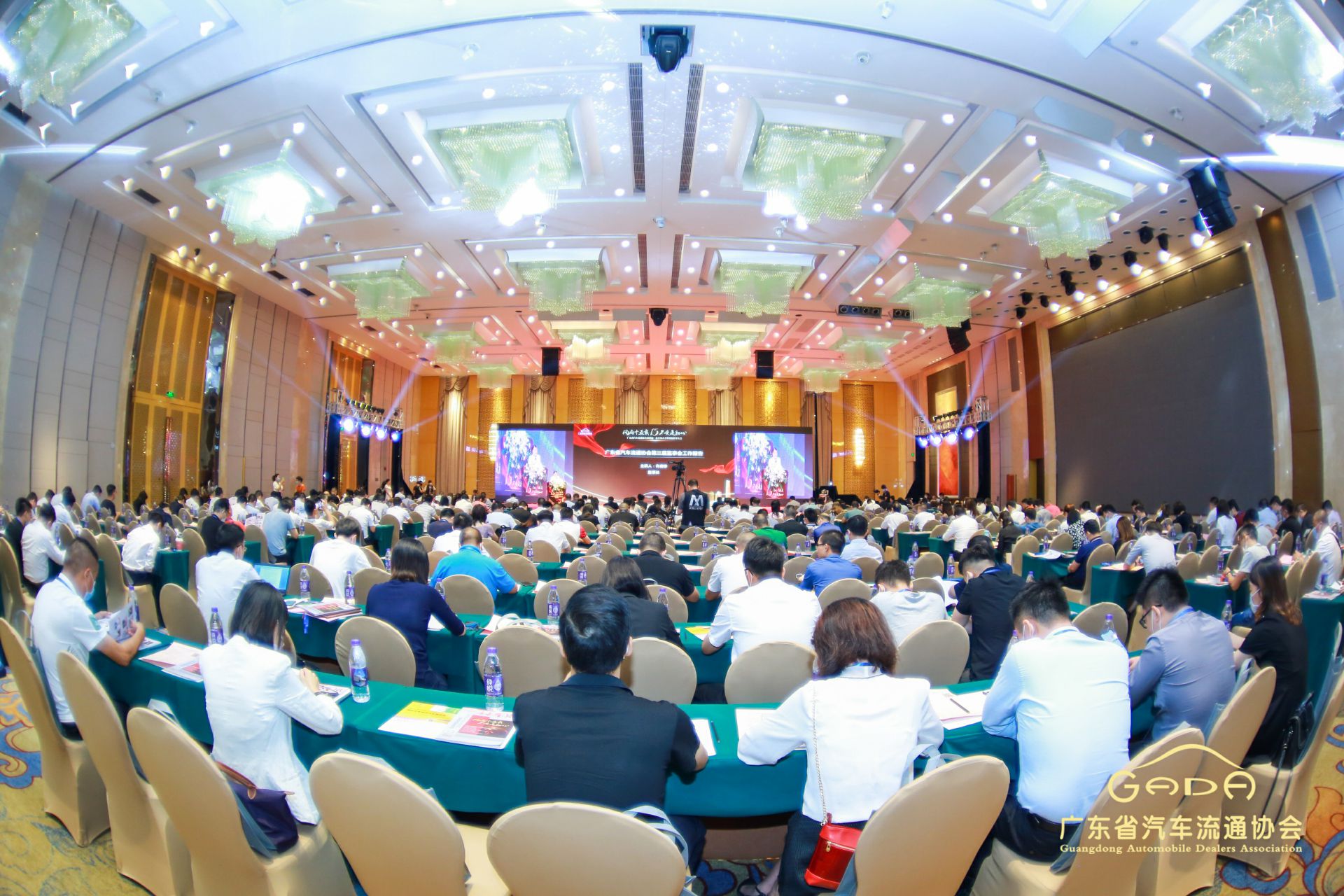 喜报丨开云网页版·网站在线登入-开云(中国)“包揽”省汽车流通行业颁奖礼53项大奖(图1)